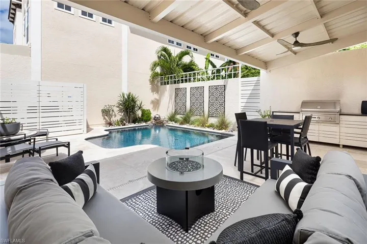 1070 5th St S 4, Naples, Florida 34102