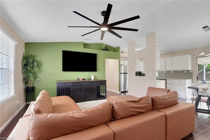 621 Sw 29th Ter, Cape Coral, Florida 33914