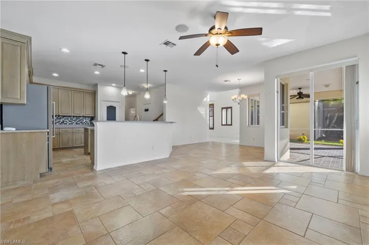 Breakfast nook and dining area