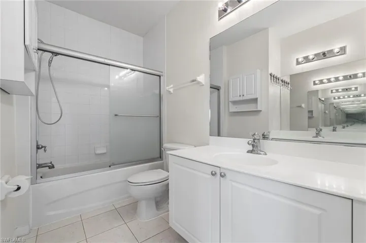 Guest Bathroom updated vanities and shower/tub