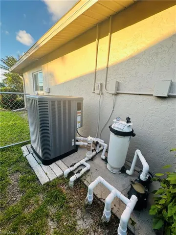 Details with central air condition unit