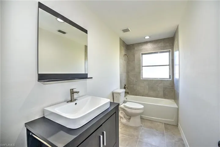 17098  Wayzata  CT, North Fort Myers, FL 33917