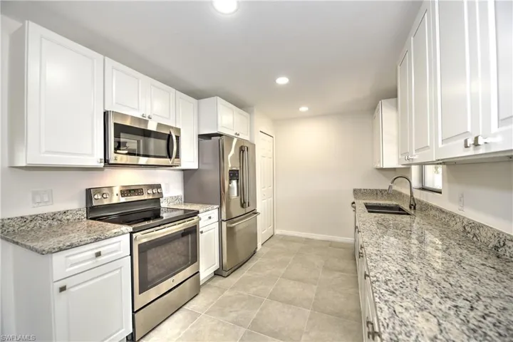 17098  Wayzata  CT, North Fort Myers, FL 33917