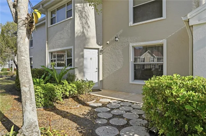 Side Entrance to Kitchen easy access to garage door