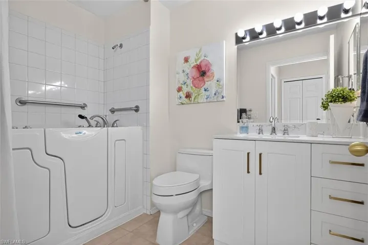 15170 Royal Windsor Ln 1202, Fort Myers, Florida 33919