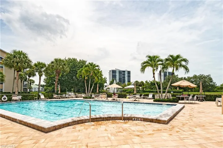 360  Horse Creek  DR, Naples, FL 34110