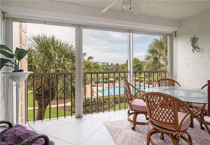 360  Horse Creek  DR, Naples, FL 34110