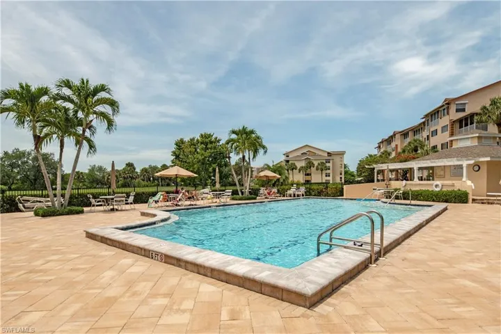 360  Horse Creek  DR, Naples, FL 34110