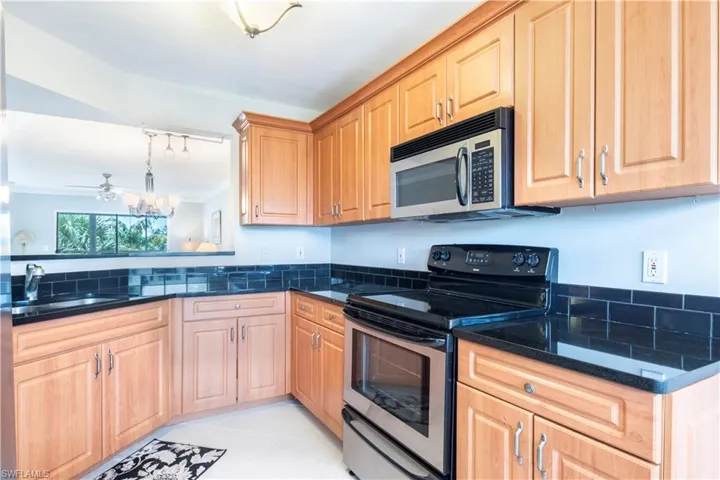 360  Horse Creek  DR, Naples, FL 34110