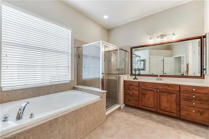 Main bedroom bathroom.
