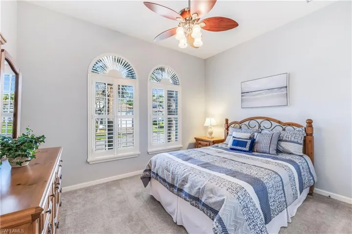 Guest bedroom.