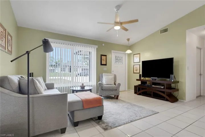 1628 SW 12th  LN, Cape Coral, FL 33991