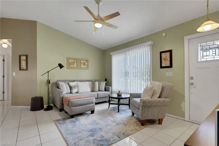 1628 SW 12th  LN, Cape Coral, FL 33991