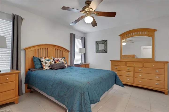 1628 Sw 12th Ln, Cape Coral, Florida 33991