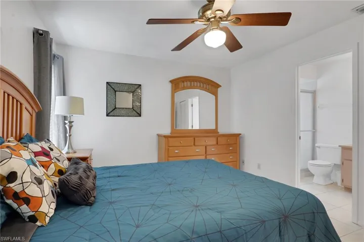 1628 Sw 12th Ln, Cape Coral, Florida 33991
