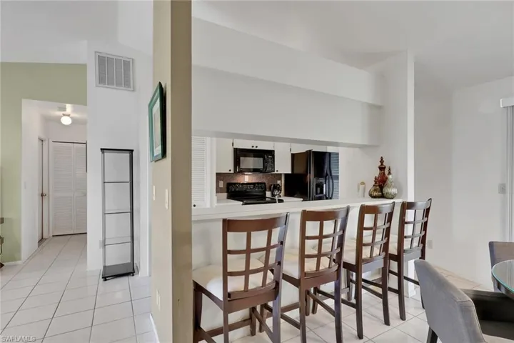 1628 SW 12th  LN, Cape Coral, FL 33991