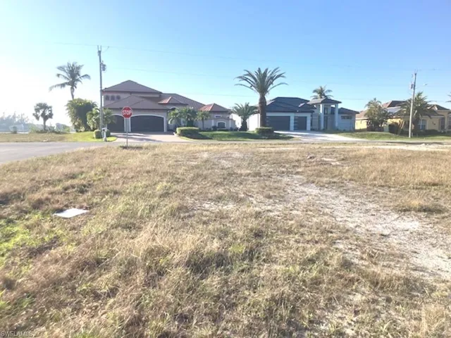 2700 Nw 45th Ave, Cape Coral, Florida 33993