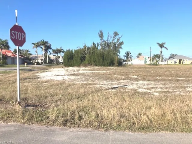 2700 Nw 45th Ave, Cape Coral, Florida 33993