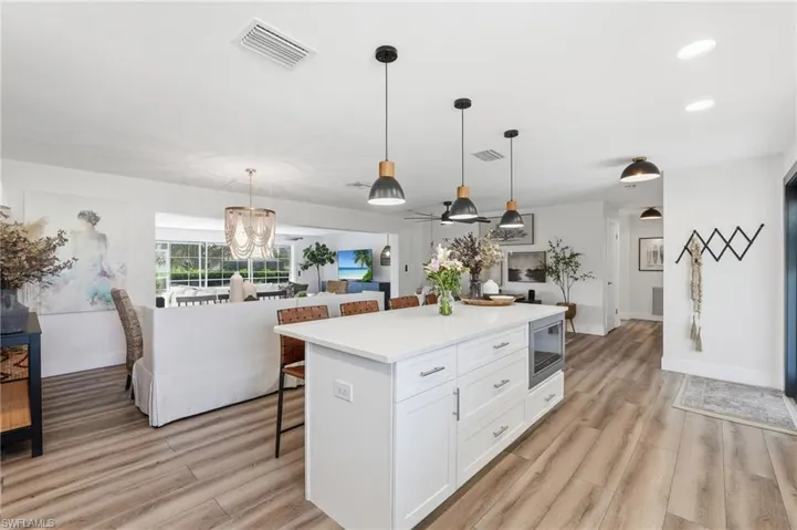 2835 Se 18th Ave, Cape Coral, Florida 33904