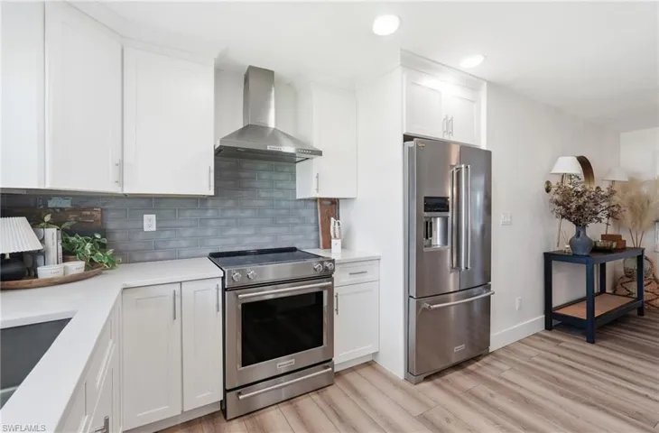 2835 Se 18th Ave, Cape Coral, Florida 33904