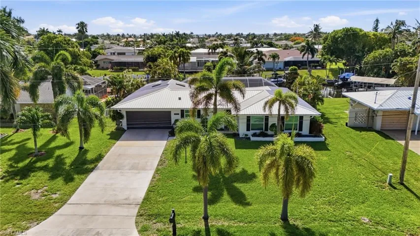 2835 Se 18th Ave, Cape Coral, Florida 33904