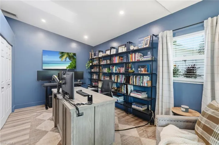 2835 Se 18th Ave, Cape Coral, Florida 33904
