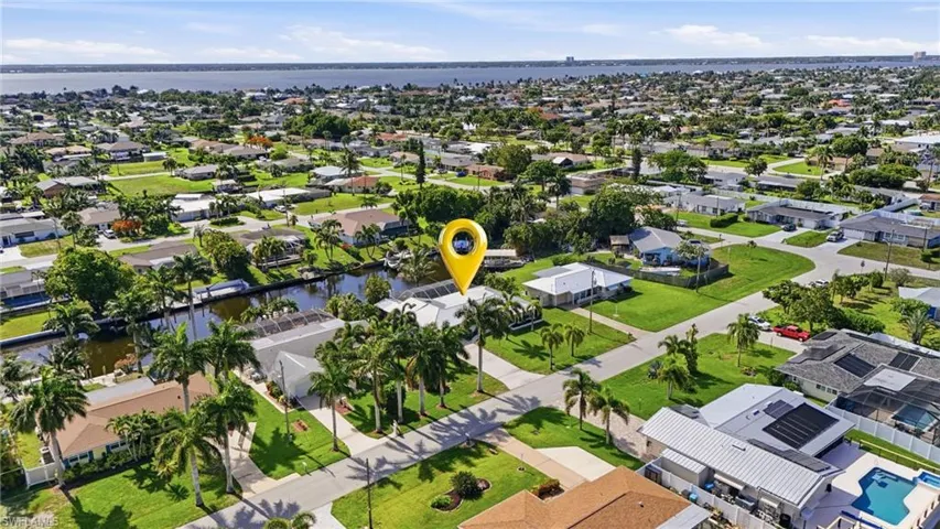 2835 Se 18th Ave, Cape Coral, Florida 33904