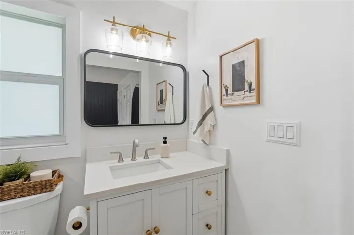 2835 Se 18th Ave, Cape Coral, Florida 33904