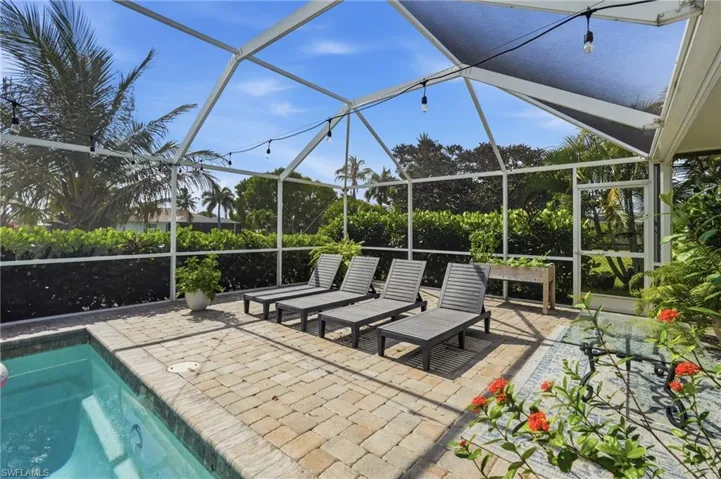 2835 Se 18th Ave, Cape Coral, Florida 33904