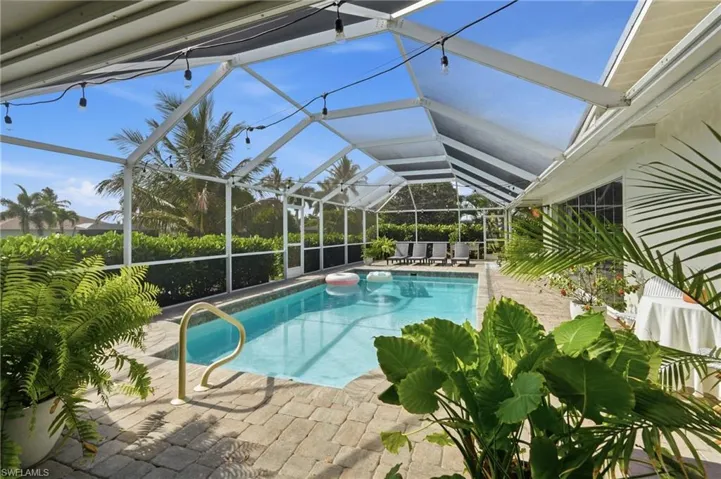2835 Se 18th Ave, Cape Coral, Florida 33904