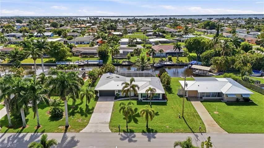 2835 Se 18th Ave, Cape Coral, Florida 33904