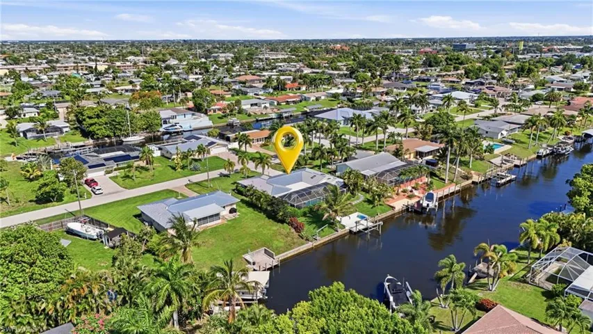 2835 Se 18th Ave, Cape Coral, Florida 33904