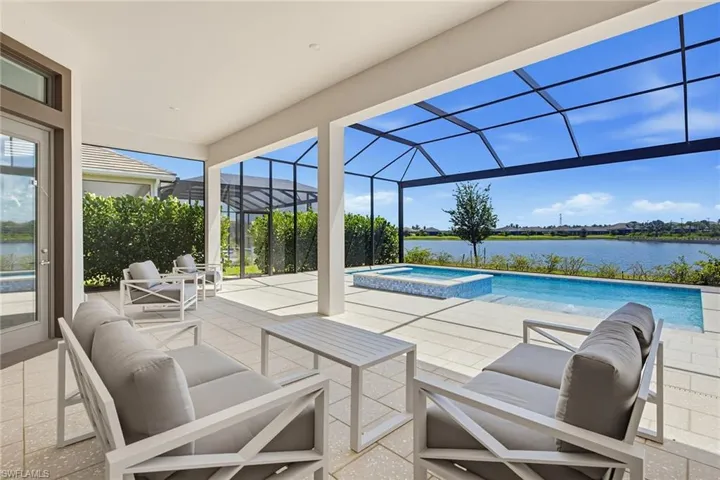 15372 Turin Dr, Naples, Florida 34114