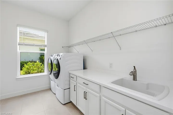 15372 Turin Dr, Naples, Florida 34114