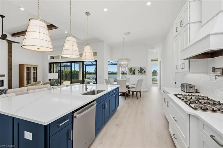 15372 Turin Dr, Naples, Florida 34114