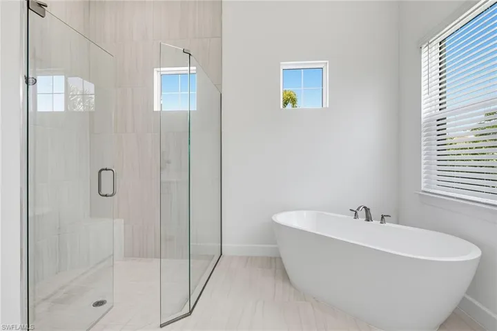 15372 Turin Dr, Naples, Florida 34114