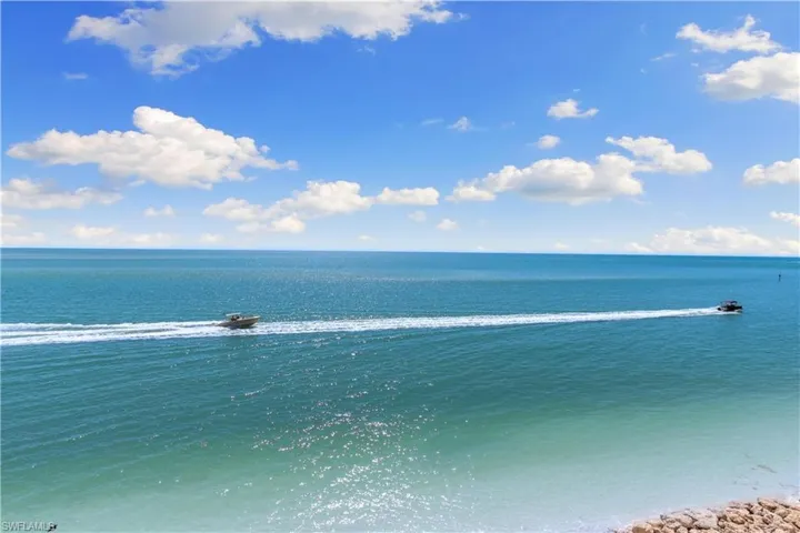 Watch the boats go by!!