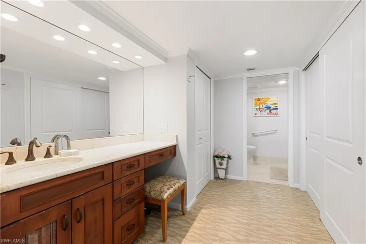 Updated vanity in primary bath