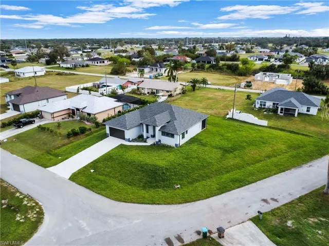 Birds eye view of property