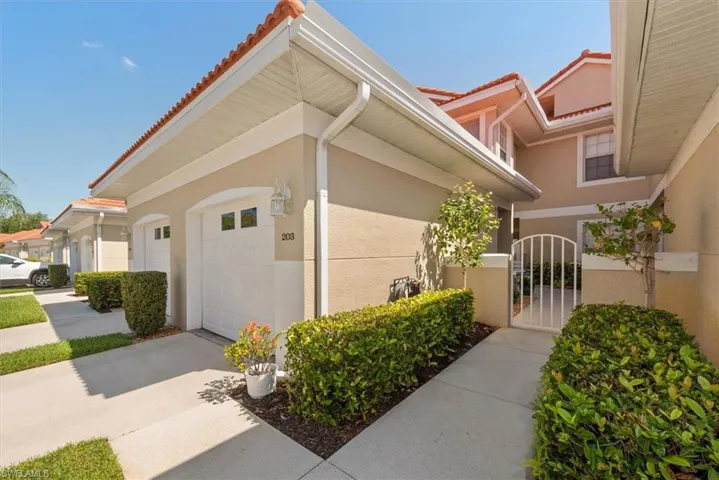 5135 Cobble Creek CT, Naples, FL 34110,2025000262