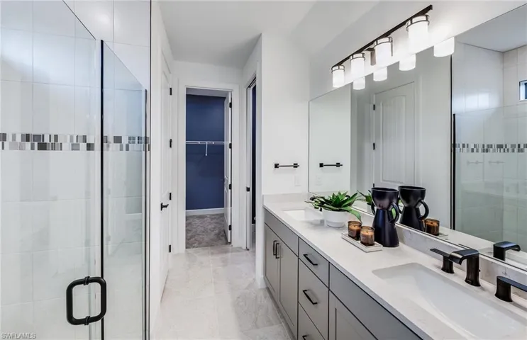 10339  Ventana  LN, Naples, FL 34120