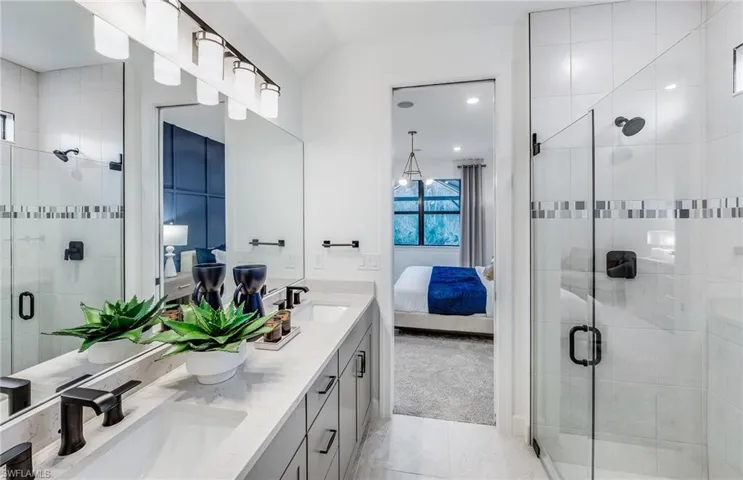 10339  Ventana  LN, Naples, FL 34120