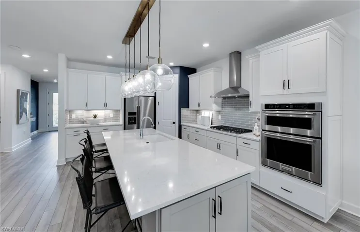 10339  Ventana  LN, Naples, FL 34120