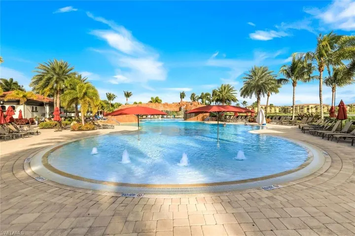 Pool Amenities