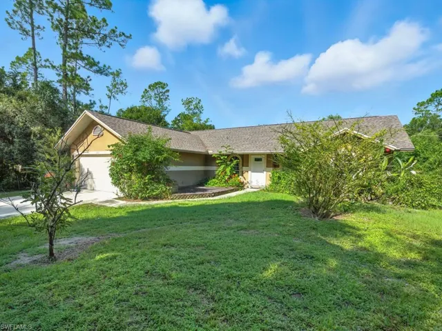 121  16th NE ST, Naples, FL 34120