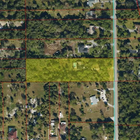 121  16th NE ST, Naples, FL 34120