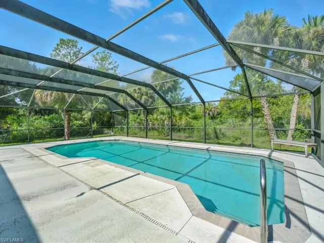 121  16th NE ST, Naples, FL 34120