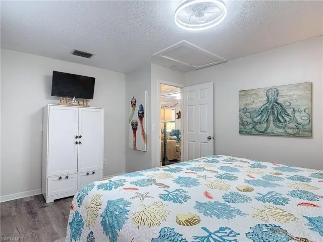 Upstairs Bathroom #2