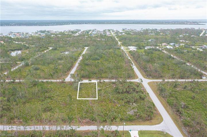3205  Pickett  ST, PORT CHARLOTTE, FL 33981