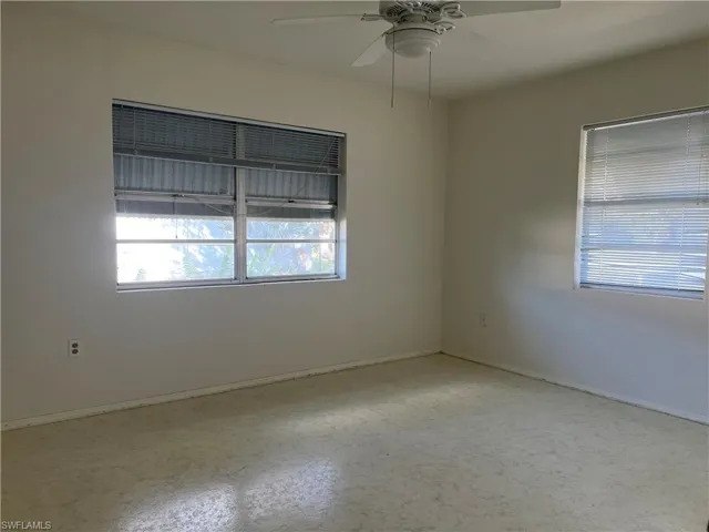 Empty room with ceiling fan